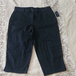 Karen Scott Dark Wash Denim Capris - 8Petite - INSEAM 19"